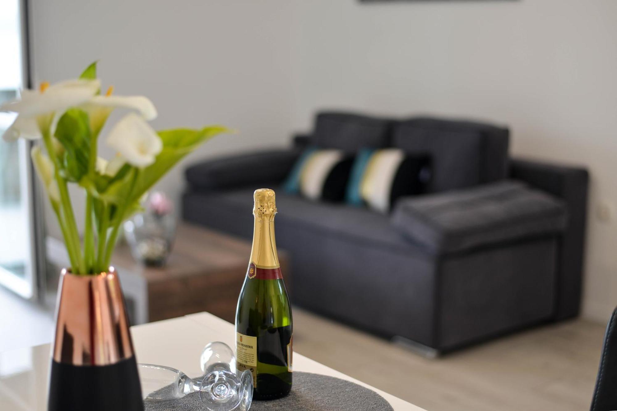 Apartments Mavra-쿠클리차 외부 사진